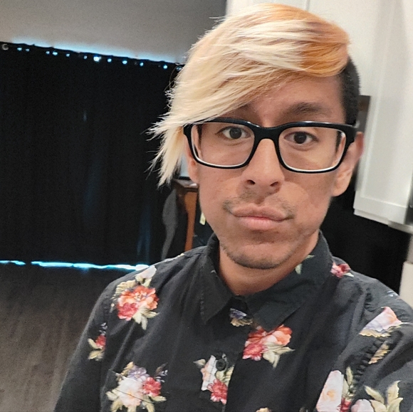 Meet your Posher, Rolando - Picture 2 of 7